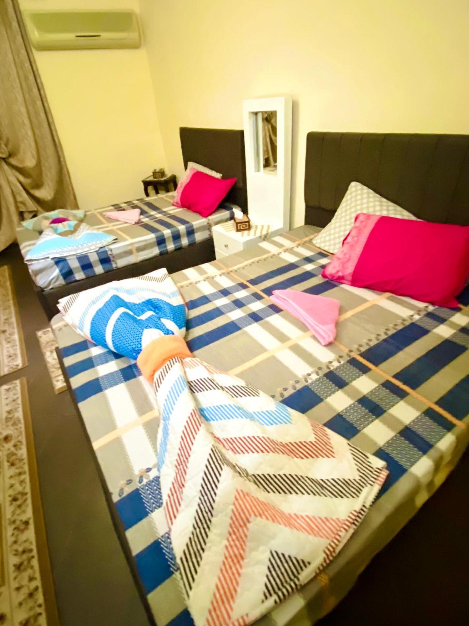 Momen Pyramids Inn Kafrat al Jabal Luaran gambar