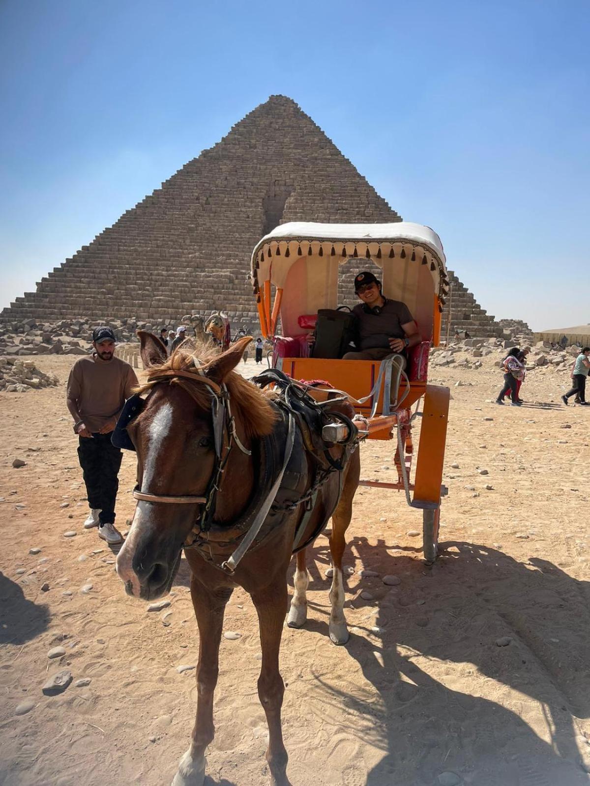 Momen Pyramids Inn Kafrat al Jabal Luaran gambar