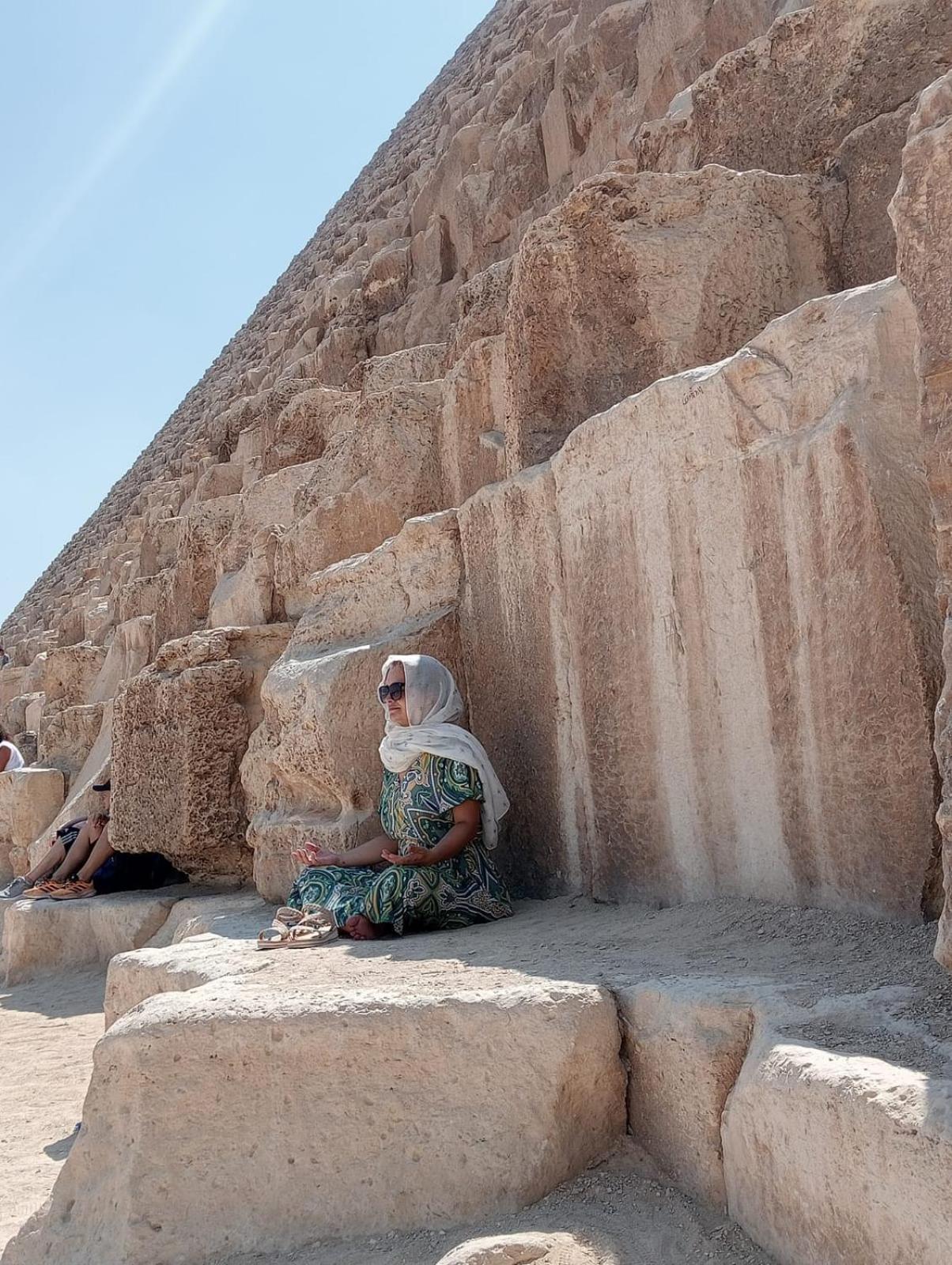 Momen Pyramids Inn Kafrat al Jabal Luaran gambar