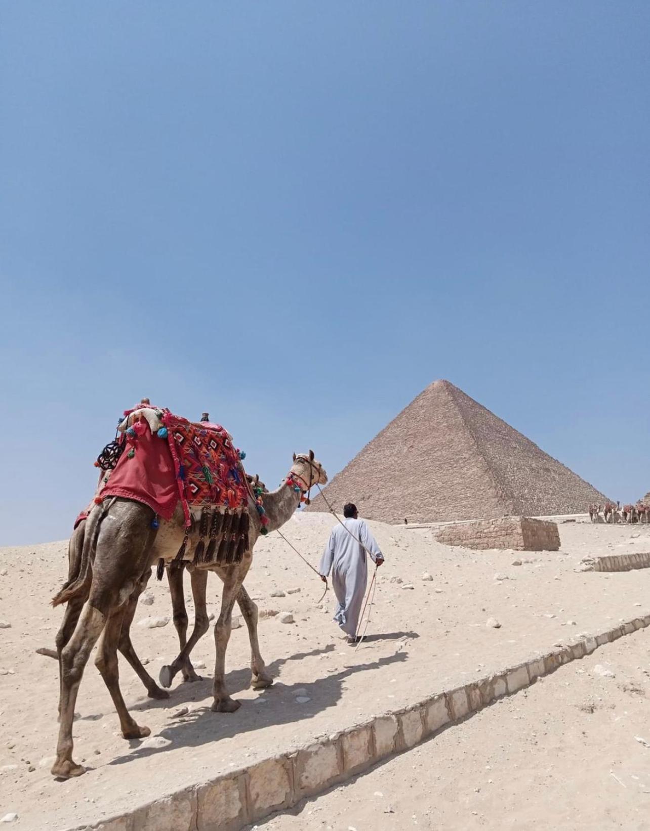 Momen Pyramids Inn Kafrat al Jabal Luaran gambar
